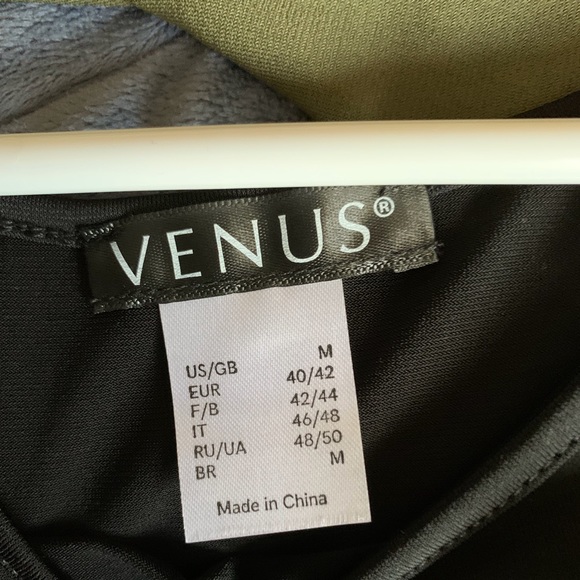 3 cold shoulder dresses, navy not in pictures - Picture 2 of 2